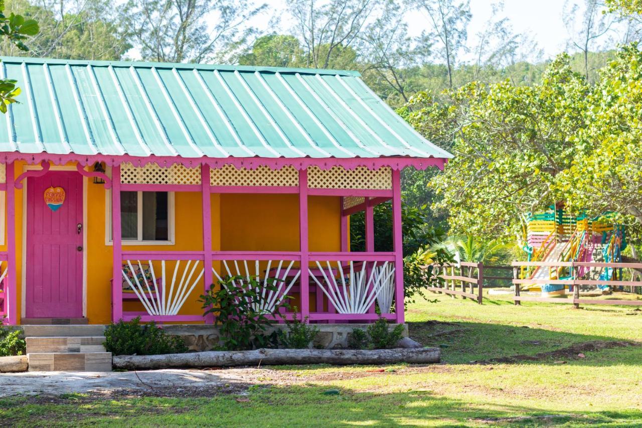 Strawberry Fields Together Robins Bay Ngoại thất bức ảnh